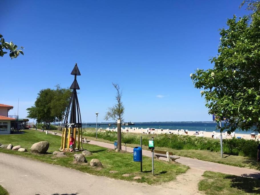 Neue Ferienwohnung Kuestennaehe Mit Terrasse 3Km Zum Strand Osdorf 외부 사진